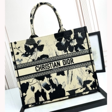 Christian Dior Shopping Bags